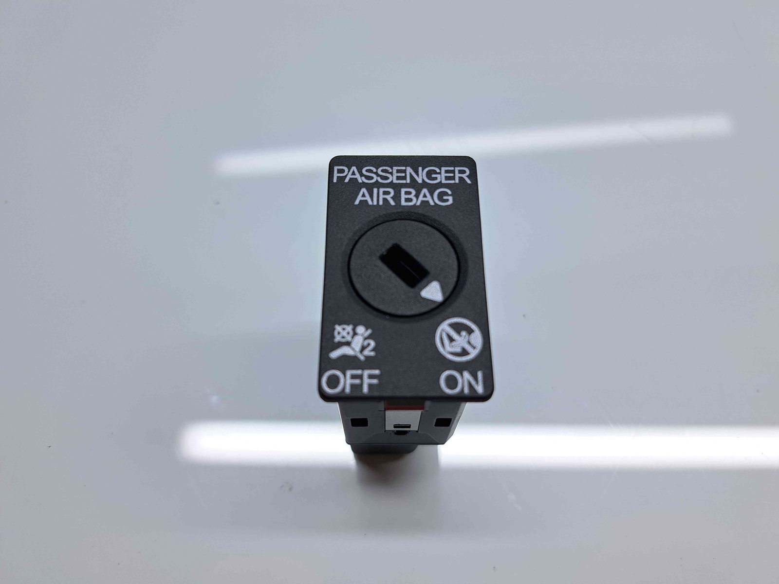 Buton ON/OFF airbag Skoda Superb III (3V3) [Fabr 2015-prezent] 5Q0919237 - imagine 1