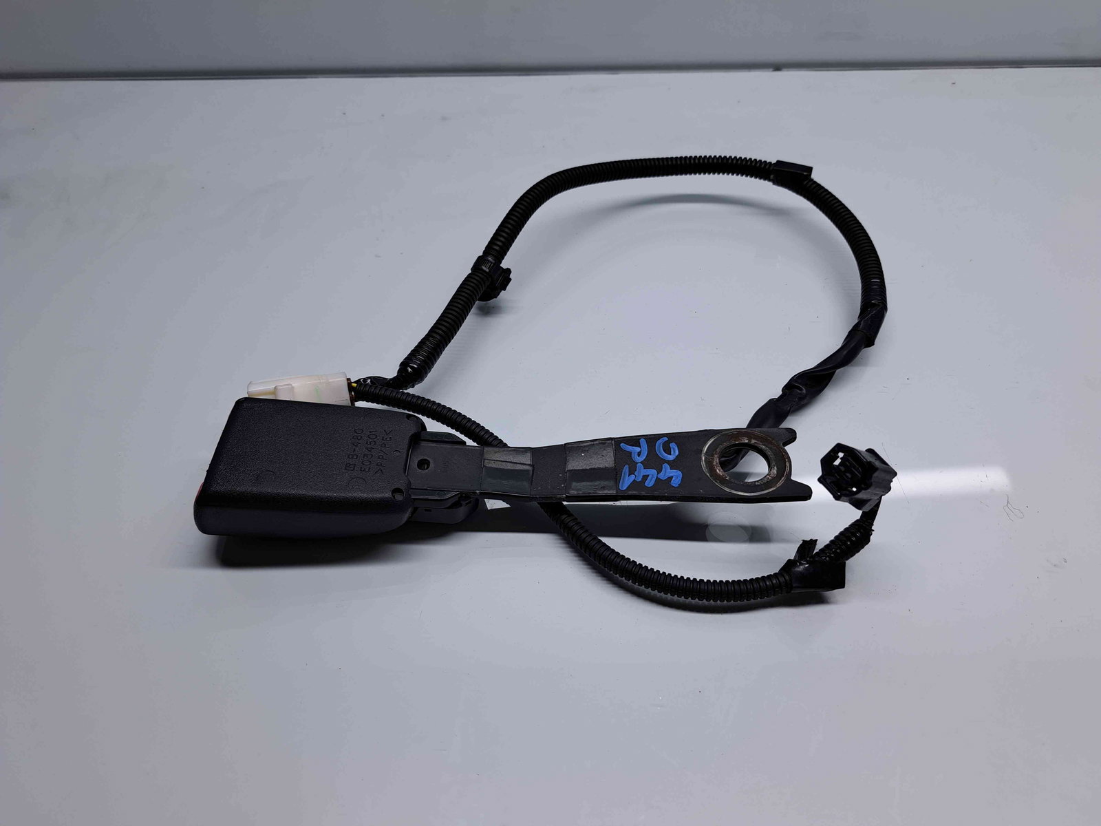 Capsa centura dreapta fata Toyota Rav 4 III (ACA3, ACE, ALA3, GSA3, ZSA3) [Fabr 2005-2013] Facelift E034501 - imagine 1