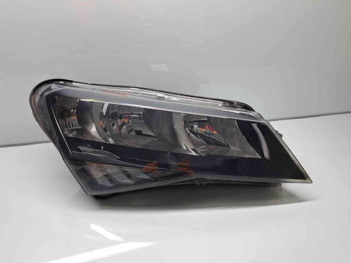  Far dreapta Skoda Superb III (3V3) [Fabr 2015-prezent] 3V2941016
