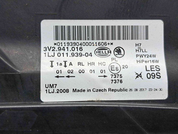  Far dreapta Skoda Superb III (3V3) [Fabr 2015-prezent] 3V2941016