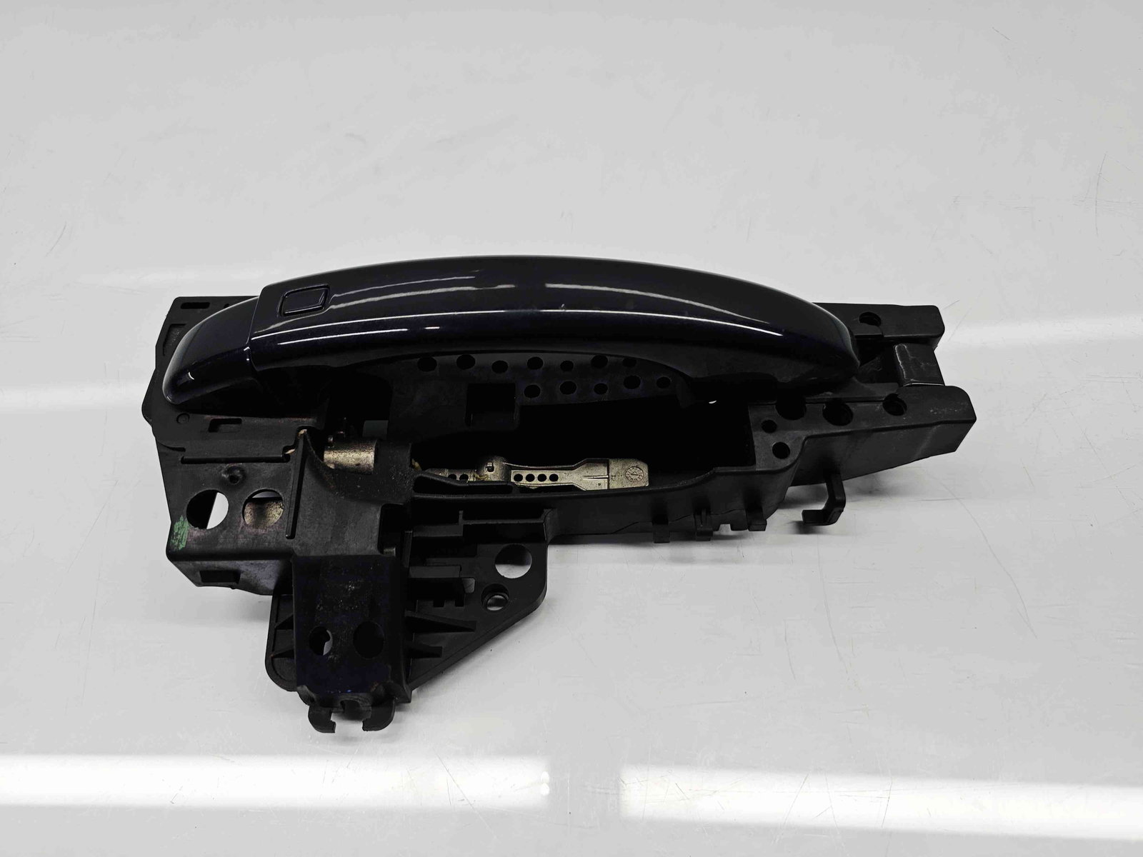 Maner usa dreapta fata Audi A4 (8K5, B8) Avant [Fabr 2008-2015] LZ9Y - imagine 1