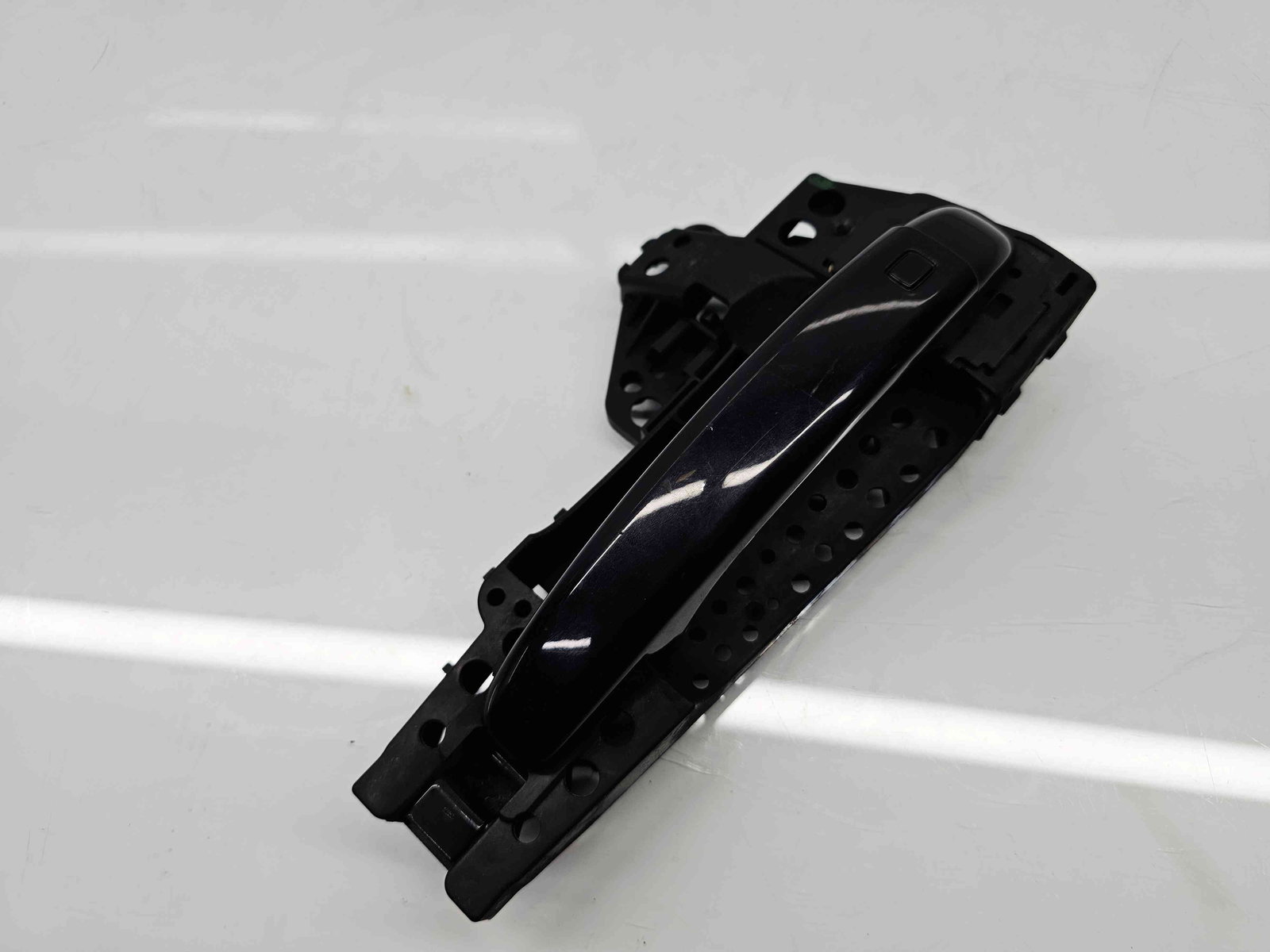 Maner usa dreapta fata Audi A4 (8K5, B8) Avant [Fabr 2008-2015] LZ9Y - imagine 5