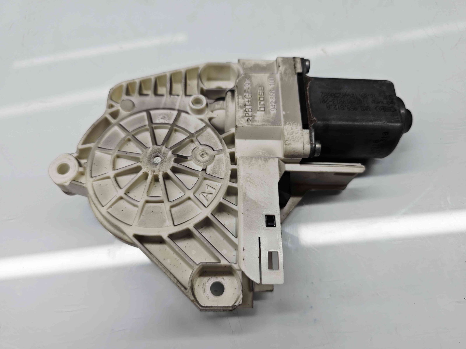 Motoras geam dreapta spate Audi A4 (8K5, B8) Avant [Fabr 2008-2015] 8K0959812A - imagine 4