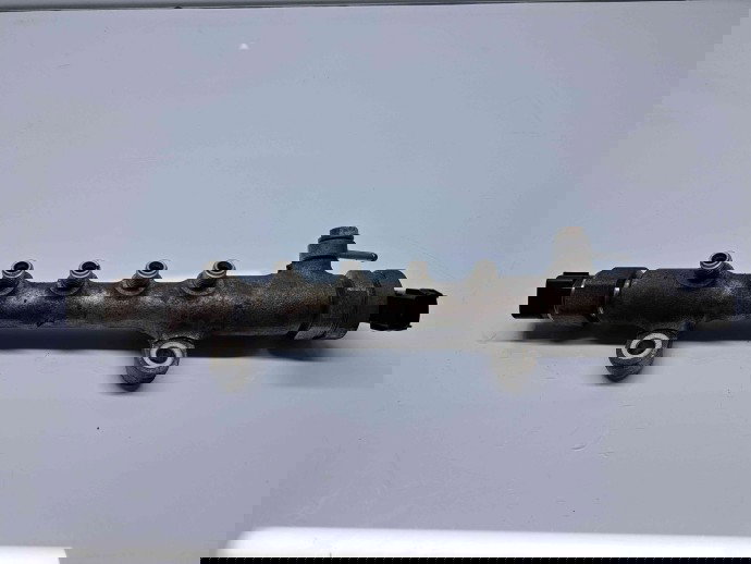 Rampa injectoare Toyota Rav 4 III (ACA3, ACE, ALA3, GSA3, ZSA3) [Fabr 2005-2013] Facelift OEM 2.2 2AD-FTV 110KW / 150CP