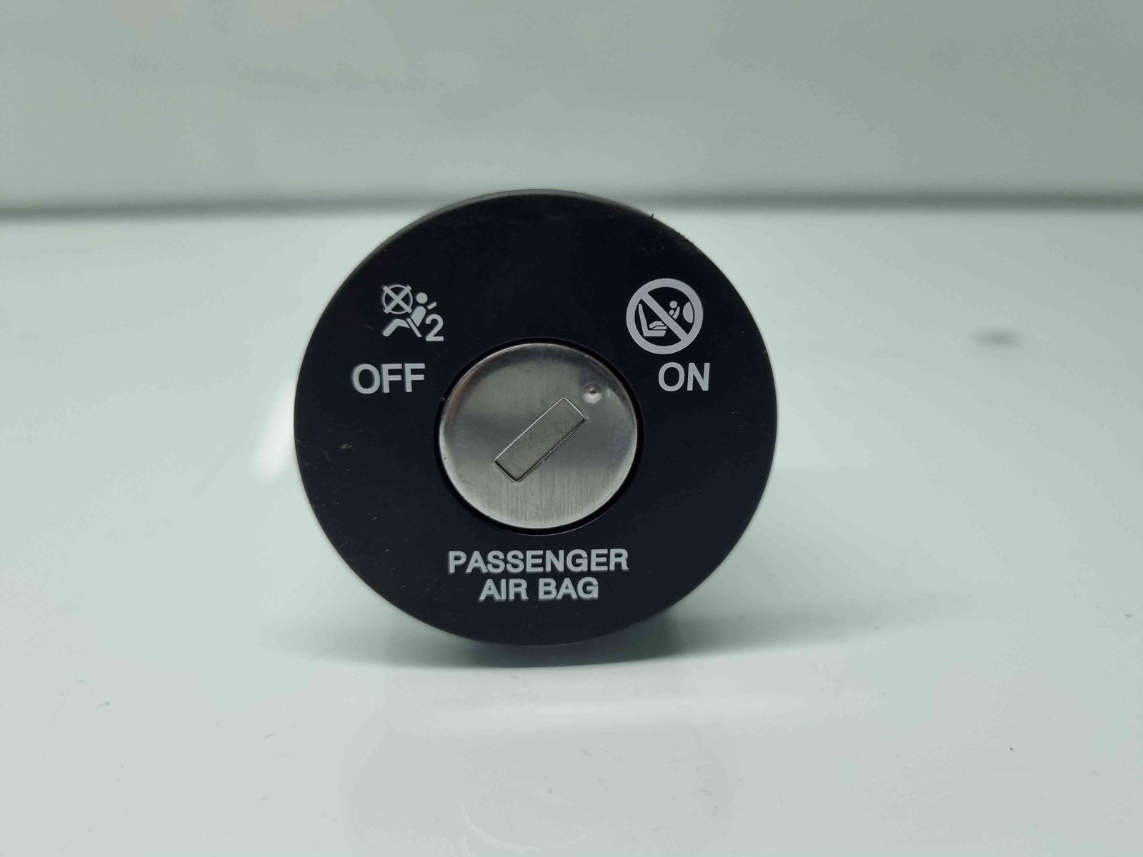 Buton ON/OFF airbag Kia Sportage IV [Fabr 2016-2025] OEM - imagine 1