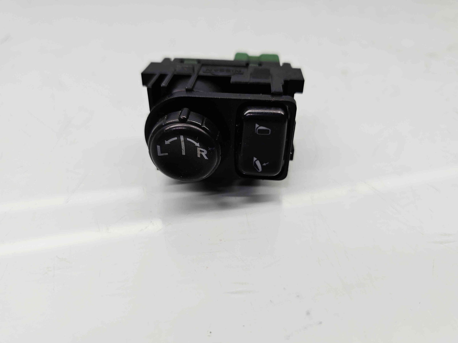 Buton reglaj oglinzi Nissan Qashqai [Fabr 2007-2014] OEM - imagine 1