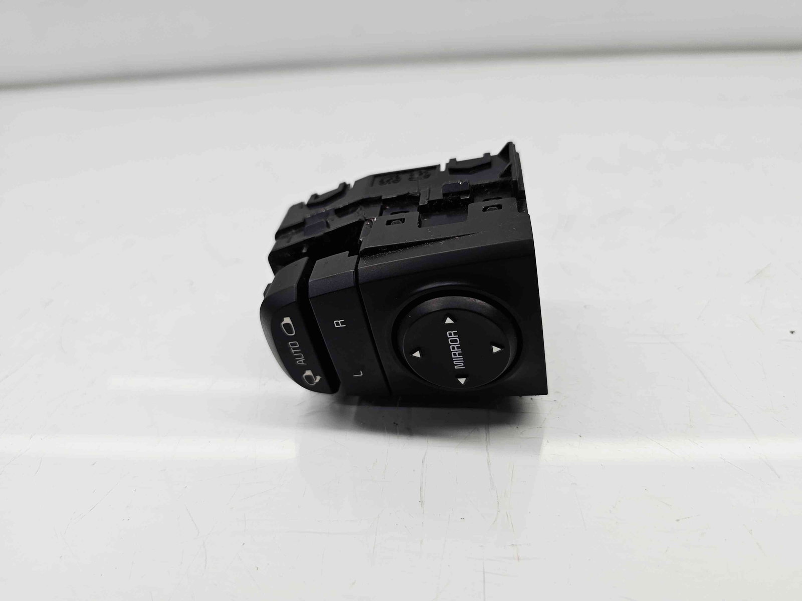 Buton reglaj oglinzi Kia Sportage IV [Fabr 2016-2025] 93530-D9500 - imagine 4