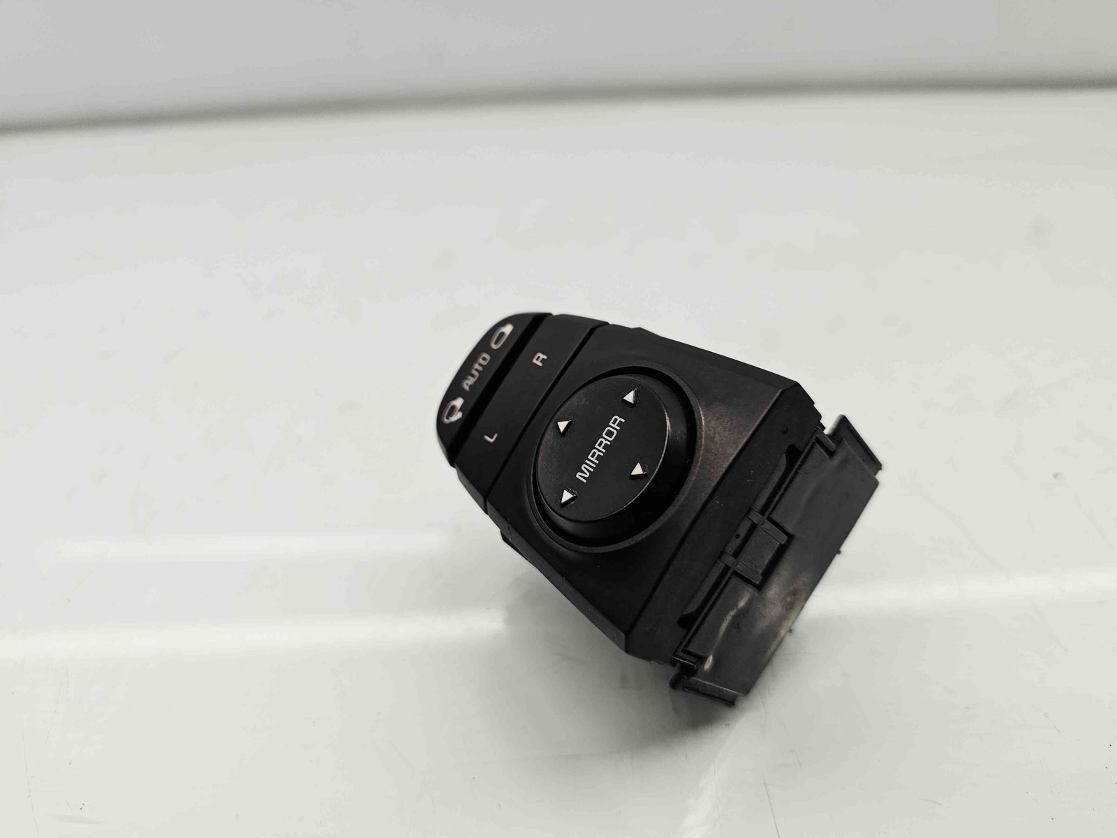 Buton reglaj oglinzi Kia Sportage IV [Fabr 2016-2025] 93530-D9500 - imagine 5