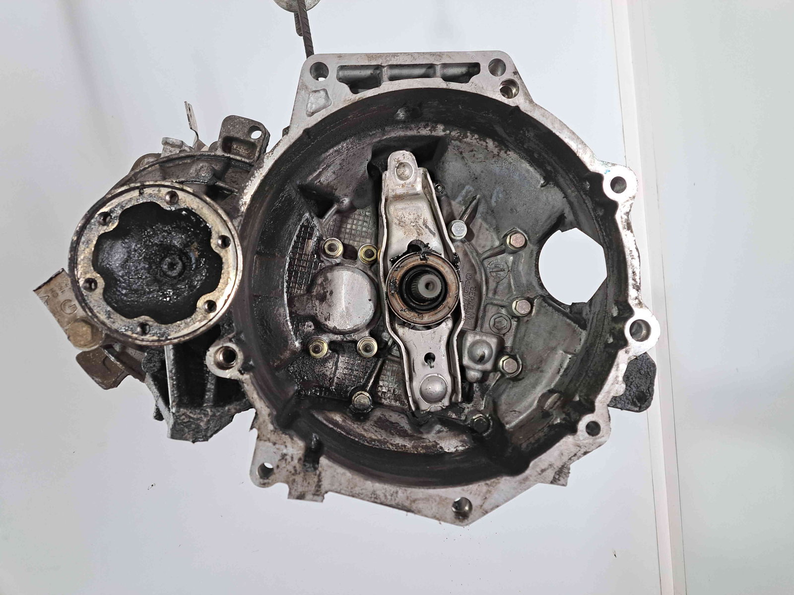 Cutie viteze manuala 5 trepte Volkswagen Golf 5 Plus (5M1) [Fabr 2005-2008] 1.9 TDI BKCHNV 77KW / 105CP - imagine 1