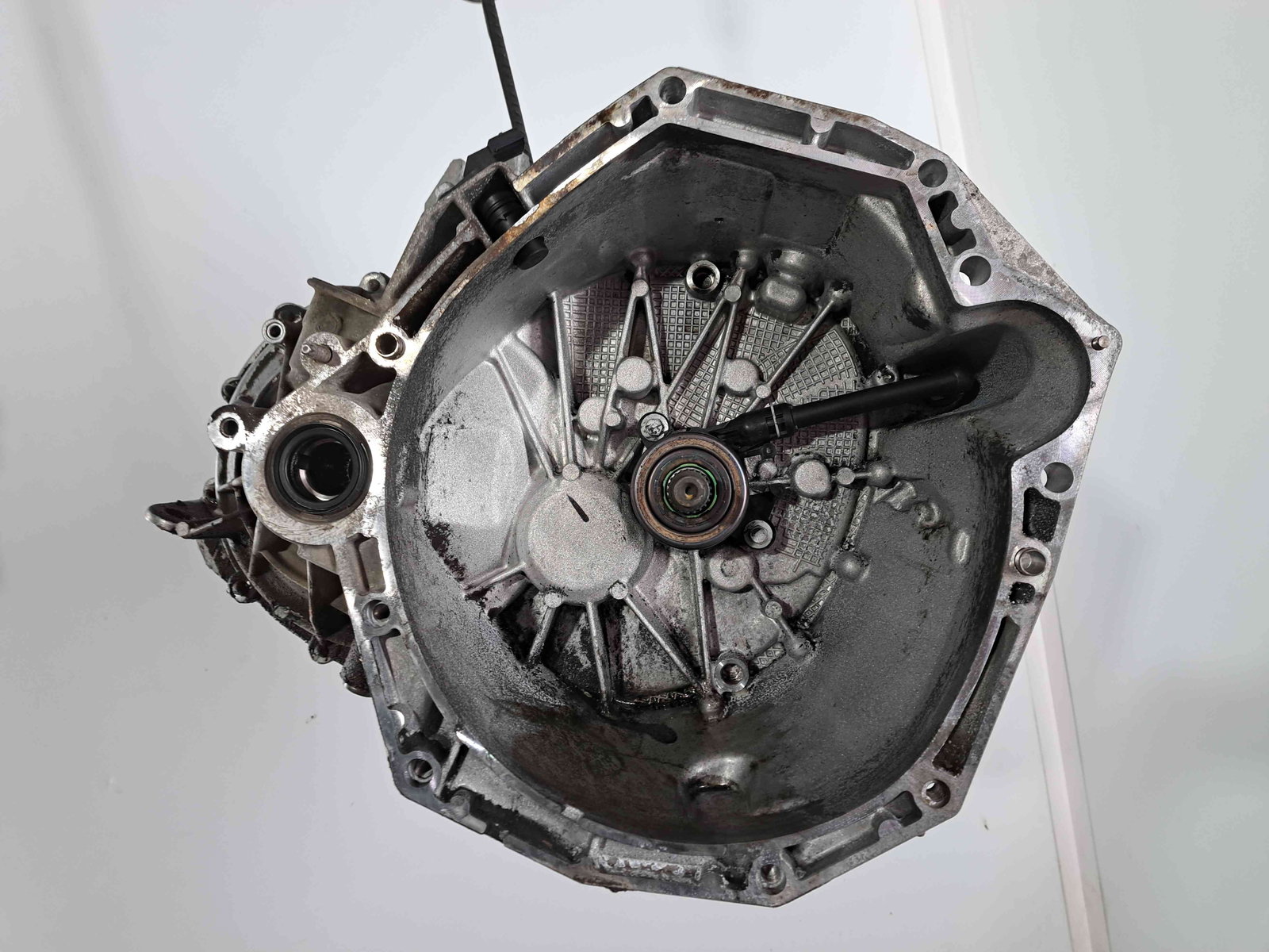 Cutie viteze manuala 6 trepte Nissan Qashqai [Fabr 2007-2014] 1.5 DCI K9K-646TL4 113 8201010268 76KW / 103KW - imagine 1