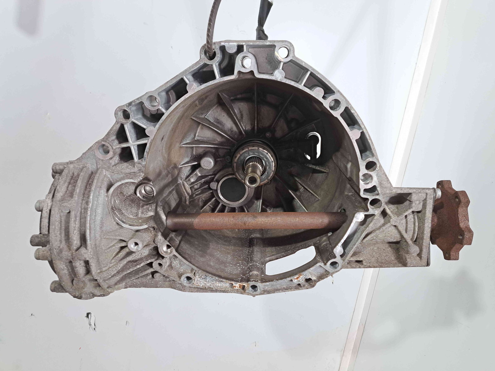 Cutie viteze manuala 6 trepte Audi A4 (8W2, B9) [Fabr 2015-2023] 2.0 TDI DETAPYY 140KW / 190CP - imagine 2