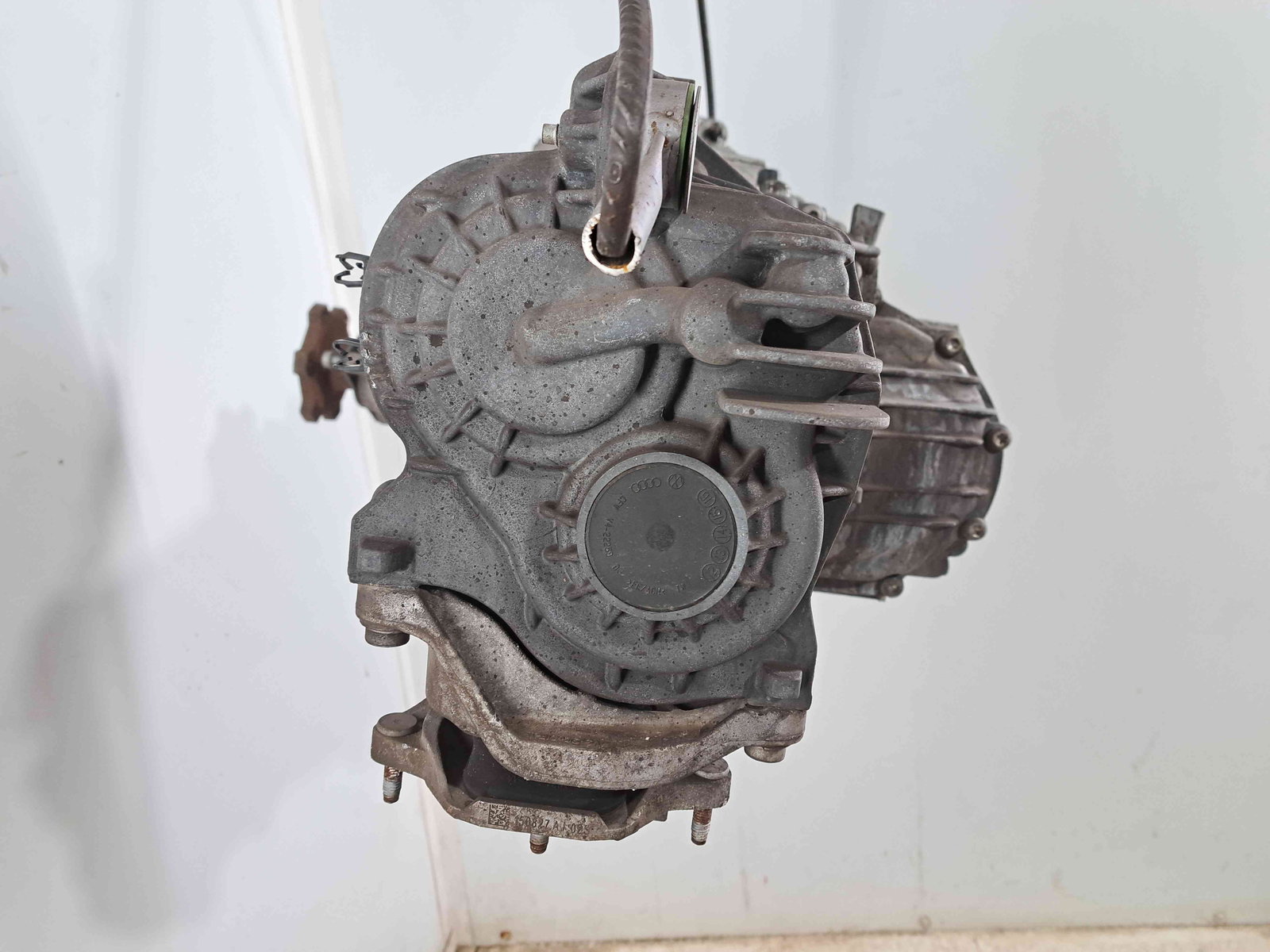 Cutie viteze manuala 6 trepte Audi A4 (8W2, B9) [Fabr 2015-2023] 2.0 TDI DETAPYY 140KW / 190CP - imagine 4