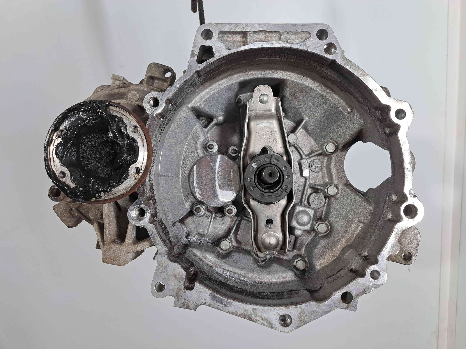 Cutie viteze manuala 6 trepte Skoda Superb III (3V3) [Fabr 2015-prezent] 1.6 TDI DCZARSL 88KW / 120CP - imagine 1