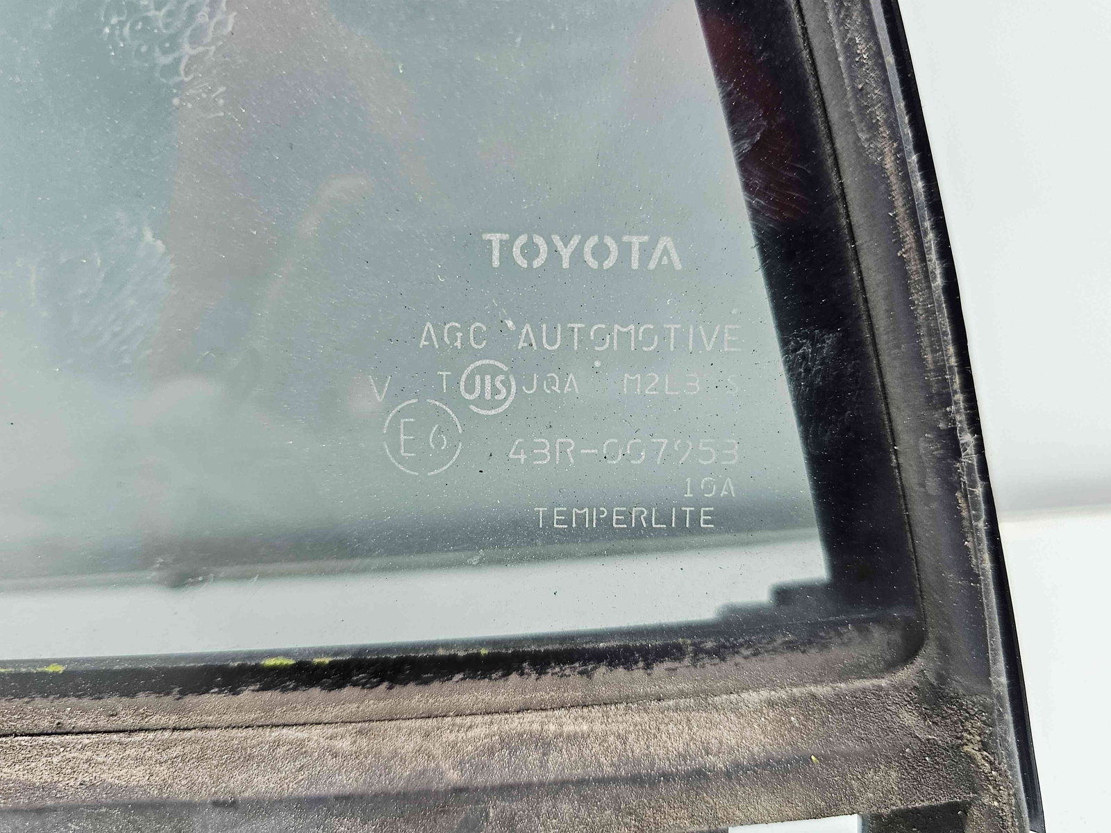 Geam fix usa stanga spate Toyota Rav 4 III (ACA3, ACE, ALA3, GSA3, ZSA3) [Fabr 2005-2013] Facelift OEM - imagine 2