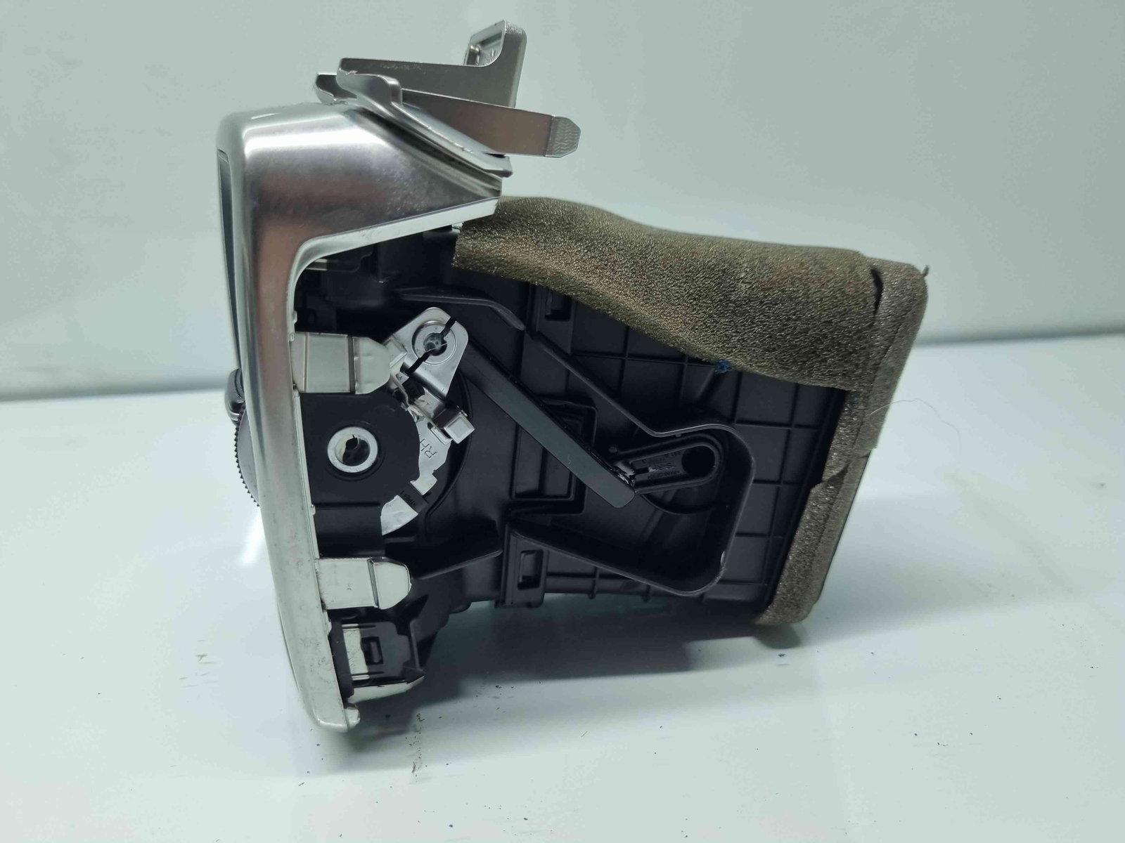 Grila aerisire dreapta Kia Sportage IV [Fabr 2016-2025] 97490F1900SA1 - imagine 4