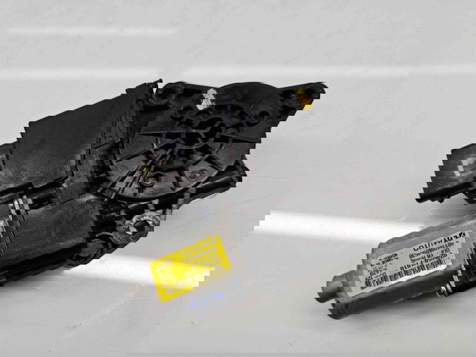 Motoras geam dreapta fata Kia Sportage IV [Fabr 2016-2025] 82460-F1010