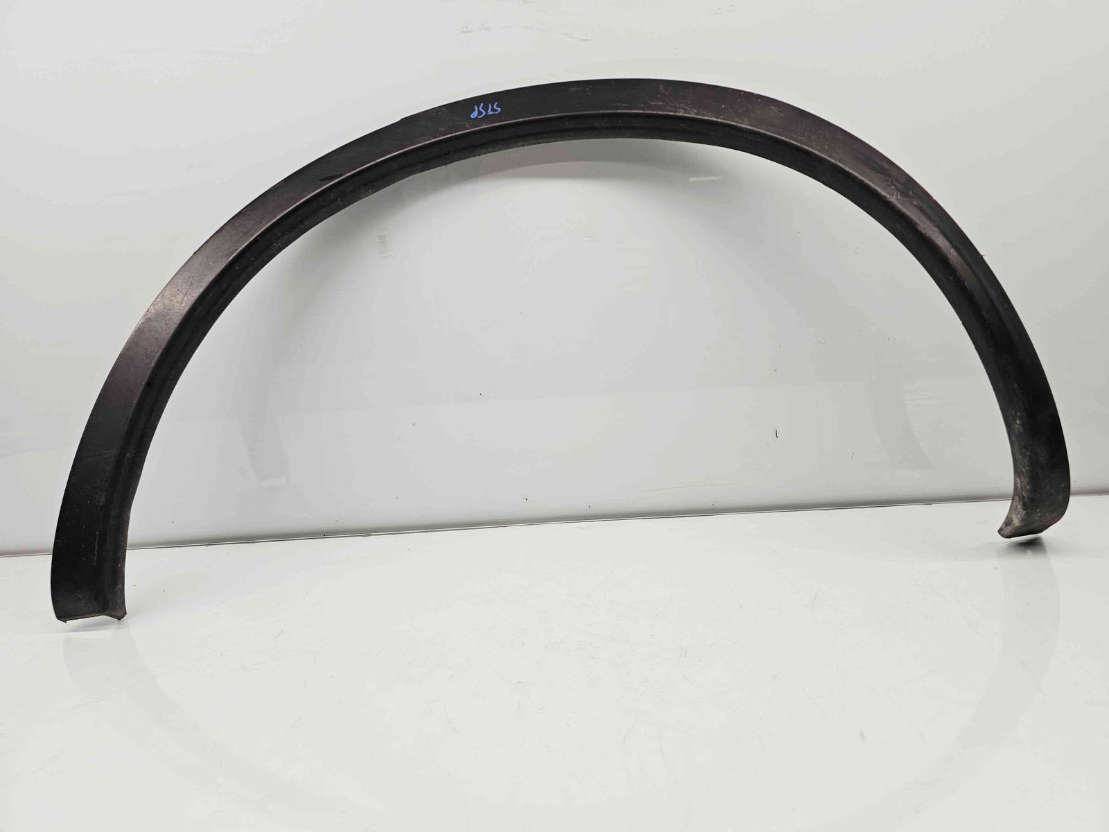 Ornament aripa stanga spate Nissan Qashqai [Fabr 2007-2014] 93829BR0 - imagine 2