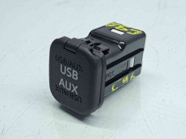  Conector auxiliar USB MAZDA 6 (GJ1) [Fabr 2014-2021] KD45669U0