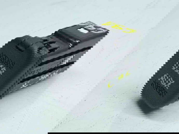  Conector auxiliar USB MAZDA 6 (GJ1) [Fabr 2014-2021] KD45669U0