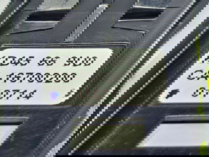  Conector auxiliar USB MAZDA 6 (GJ1) [Fabr 2014-2021] KD45669U0