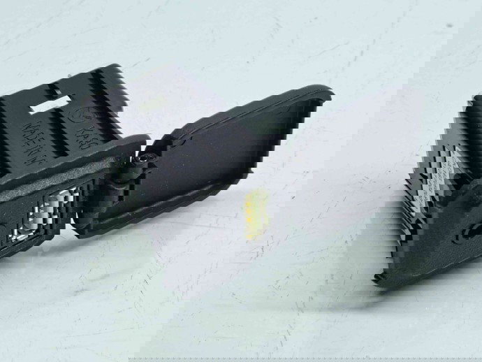  Conector auxiliar USB MAZDA 6 (GJ1) [Fabr 2014-2021] KD45669U0