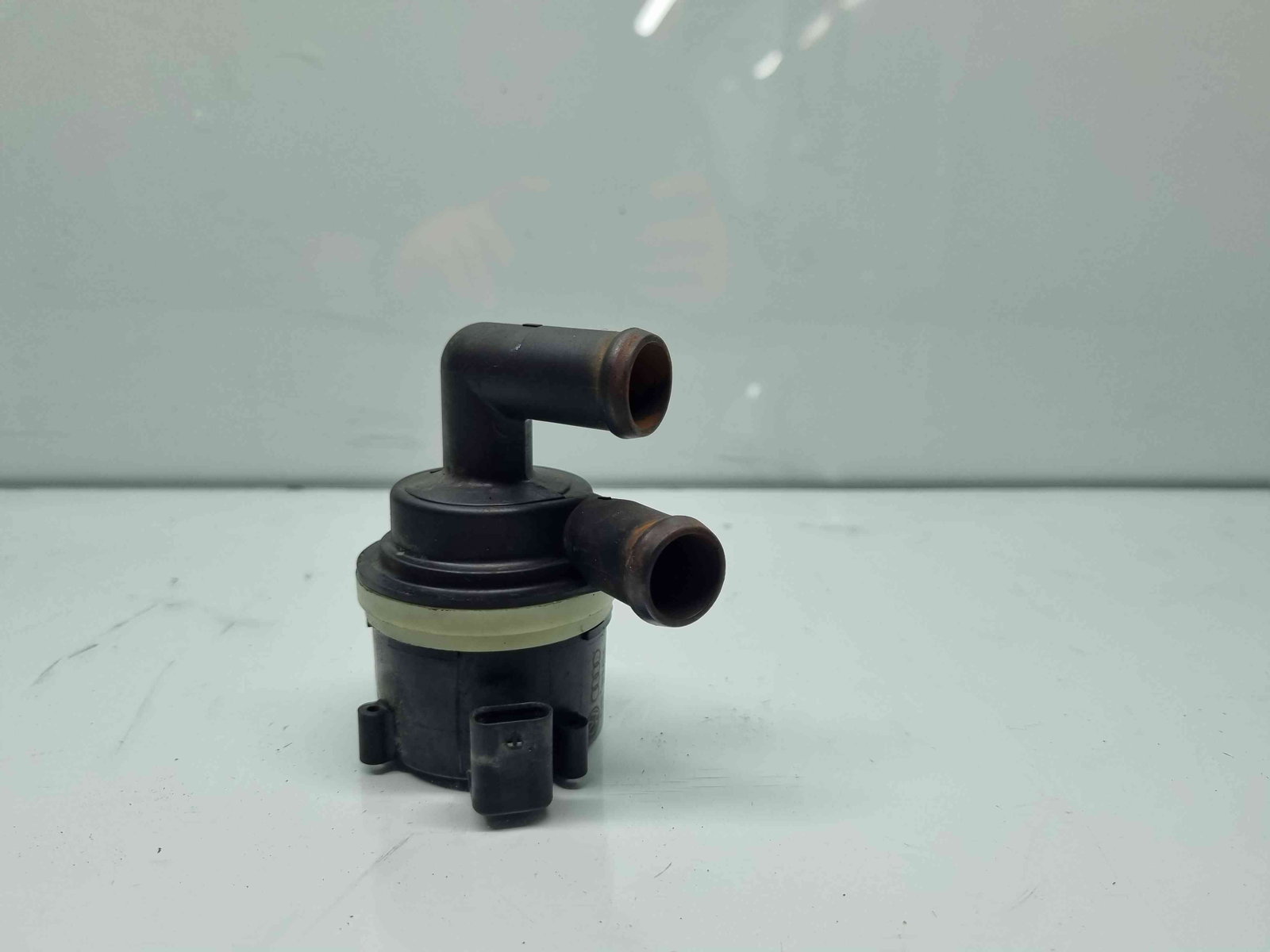 Pompa recirculare apa Audi A4 (8K5, B8) Avant [Fabr 2008-2015] 5N0965561A 2.0 TDI CJCA 105KW / 143CP - imagine 1