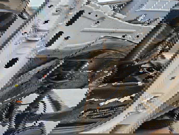 Set balamale usa dreapta fata Nissan Qashqai [Fabr 2007-2014] OEM