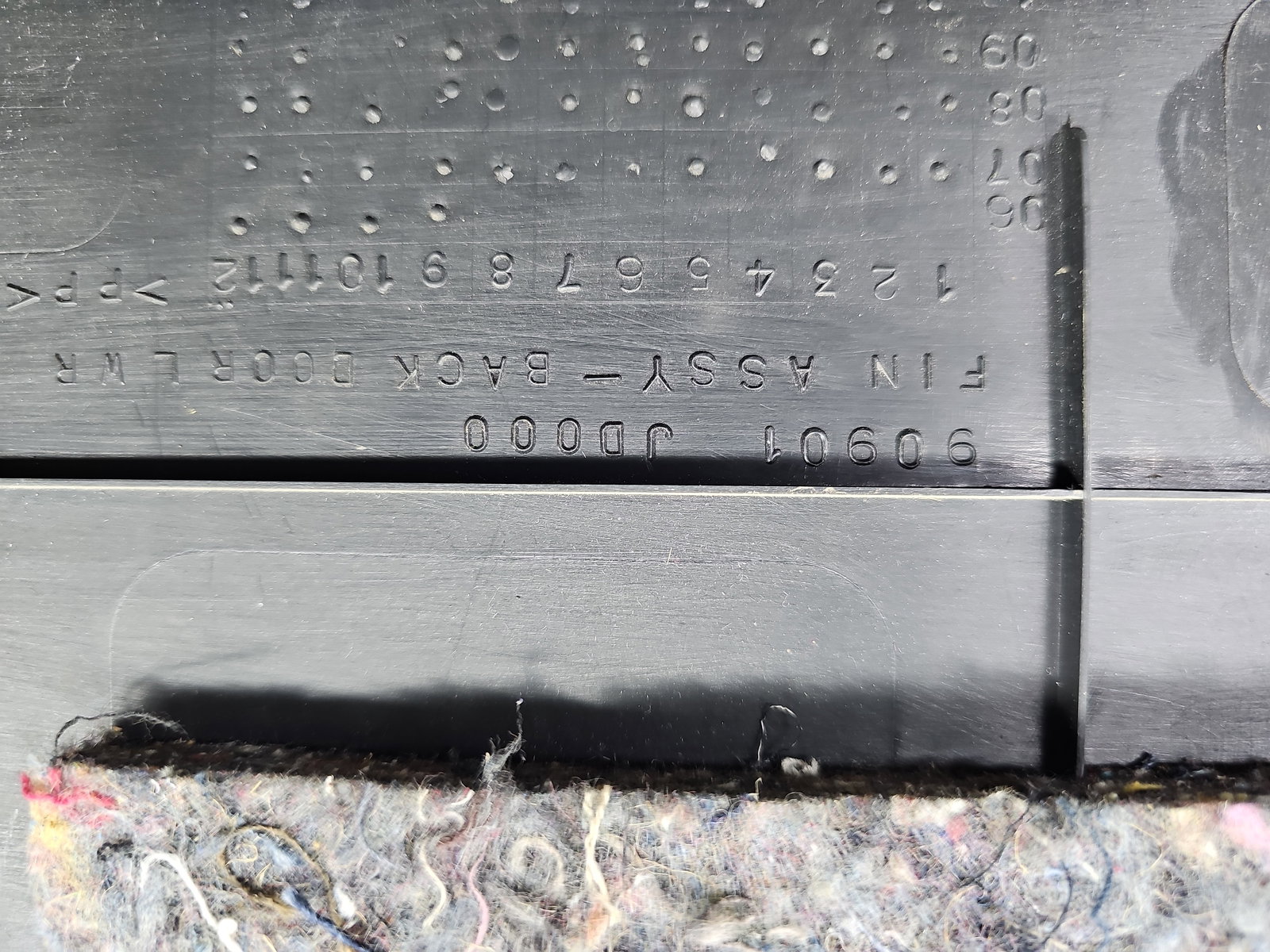 Ornament Haion Nissan Qashqai [Fabr 2007-2014] 90901JD000 - imagine 4