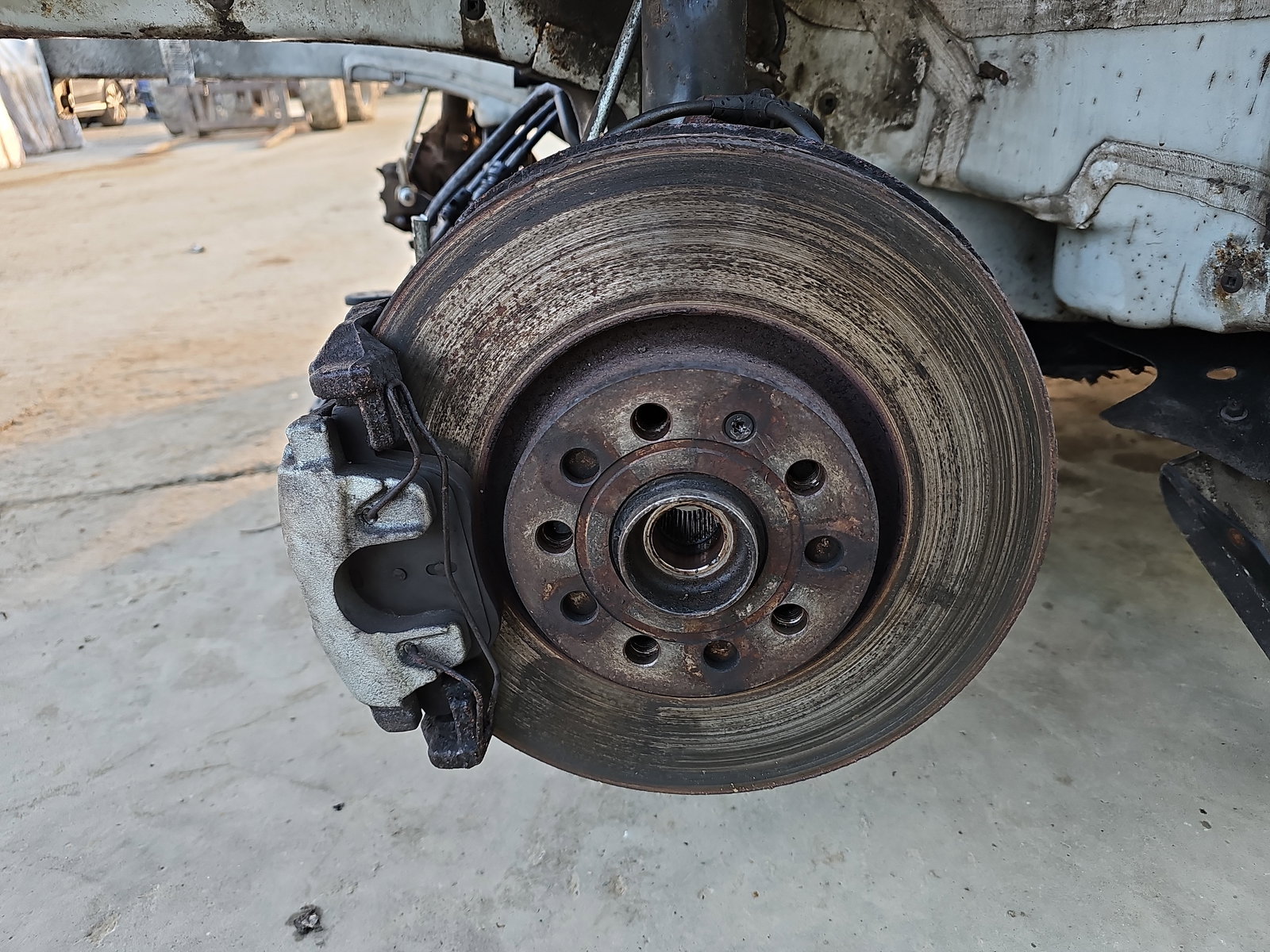 Fuzeta fata stanga AUDI Q3 (8UB) [Fabr 2011-2018] 2.0 TDI CFFB 103KW / 140CP - imagine 1