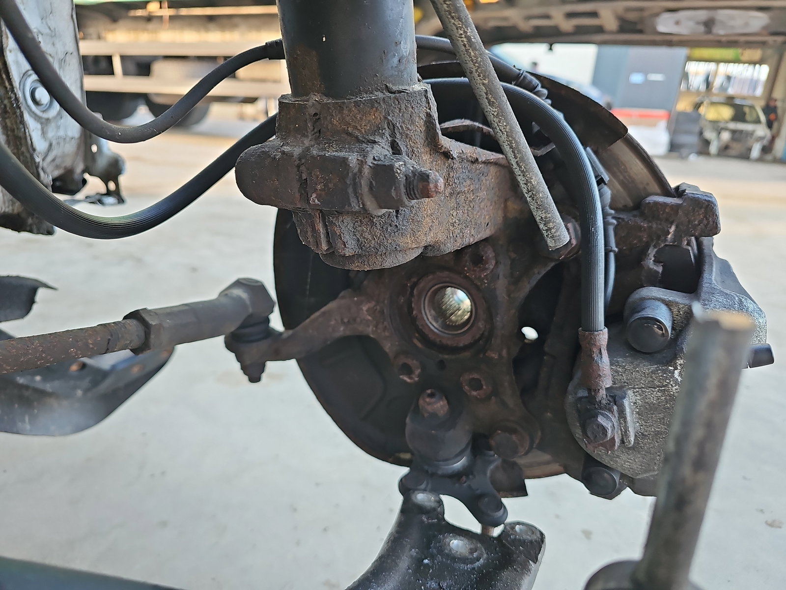 Fuzeta fata stanga AUDI Q3 (8UB) [Fabr 2011-2018] 2.0 TDI CFFB 103KW / 140CP - imagine 2