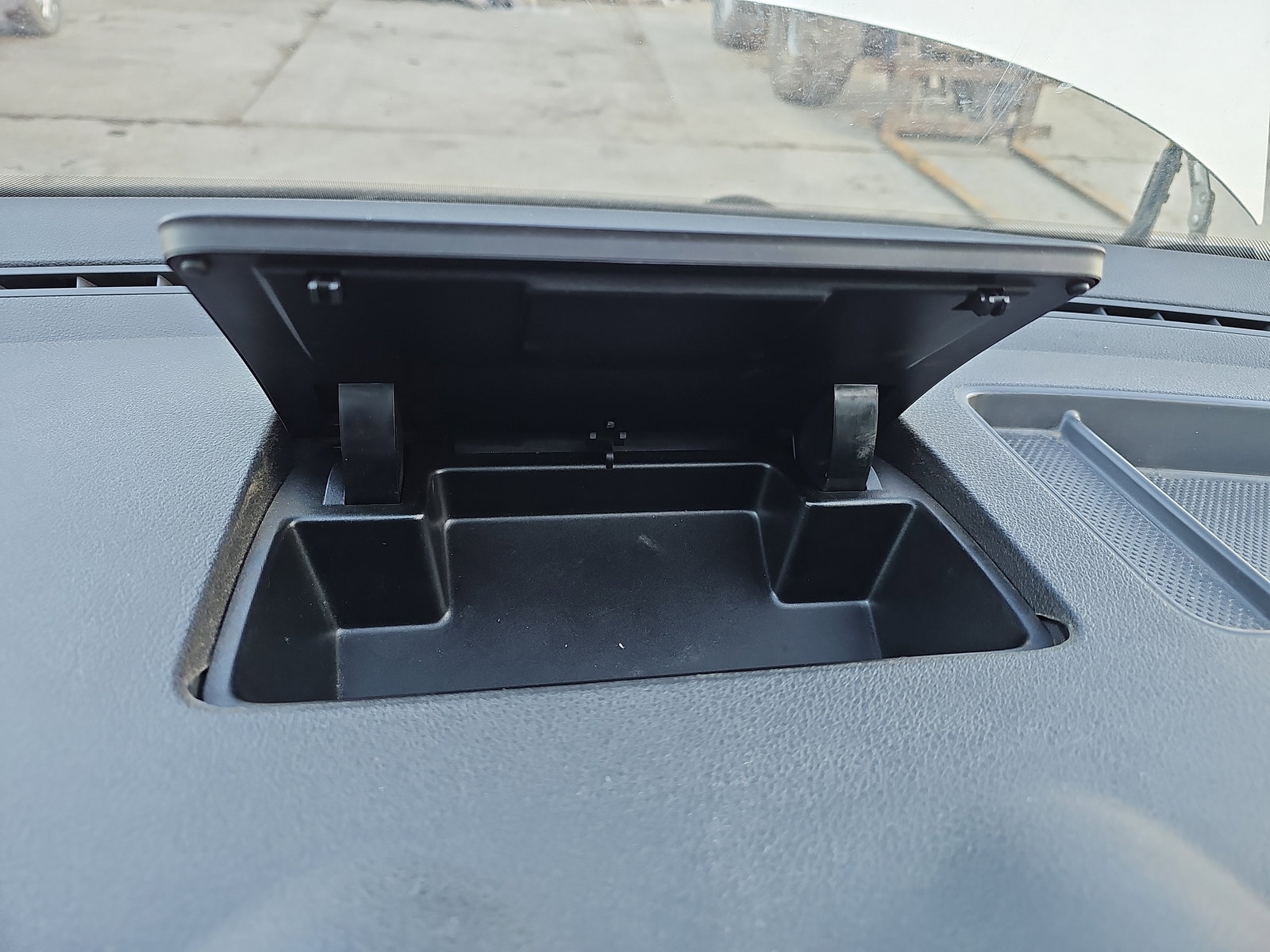 Sertar bord Volkswagen Caddy 3 (2KA, 2KH) [Fabr 2004-2009] OEM - imagine 2