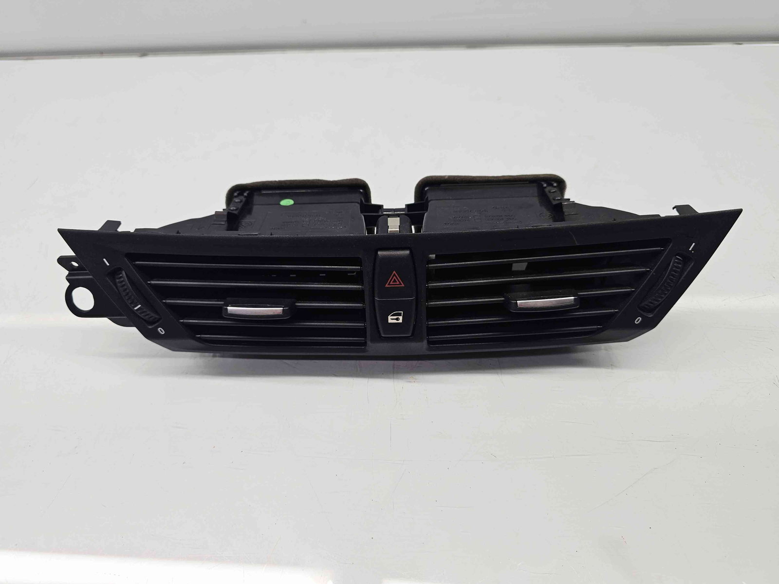 Grila aerisire centrala Bmw X1 (E84) [Fabr 2009-2015] 2991235 - imagine 1