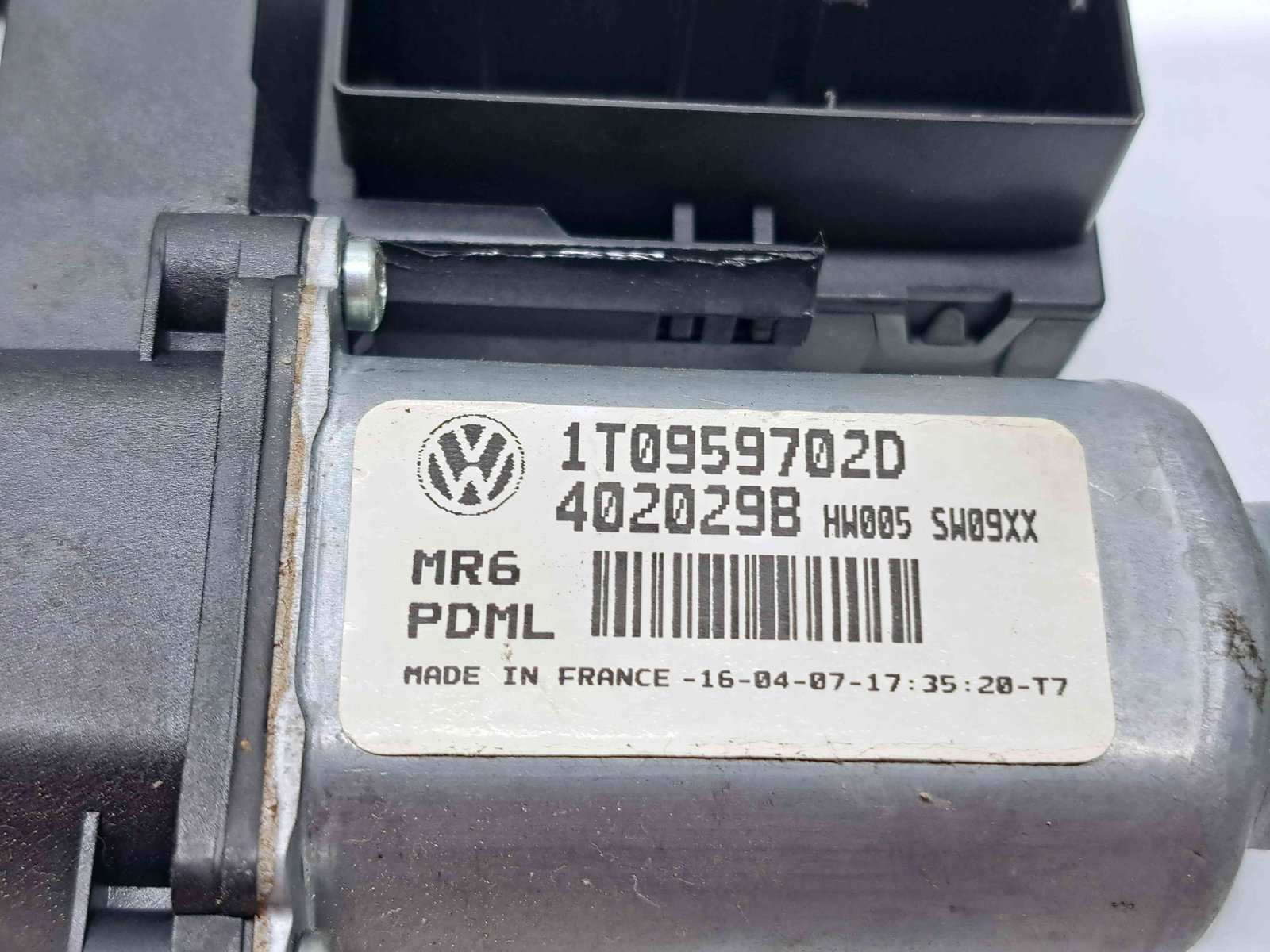 Motoras geam dreapta fata Volkswagen Caddy 3 (2KA, 2KH) [Fabr 2004-2009] 1T0959702D / 1K0959792J - imagine 4