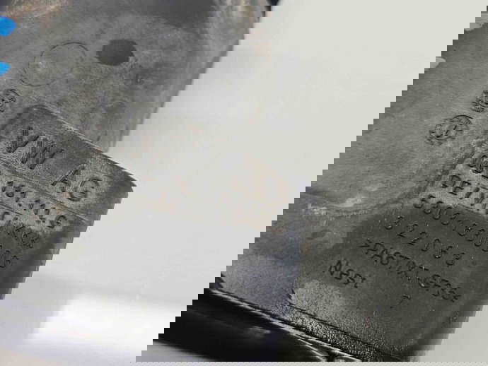 Rezonator aer Skoda Fabia 2 Combi (5J, 545) [Fabr 2007-2014] 03L131111G 1.6 TDI CAYC 77KW / 105CP