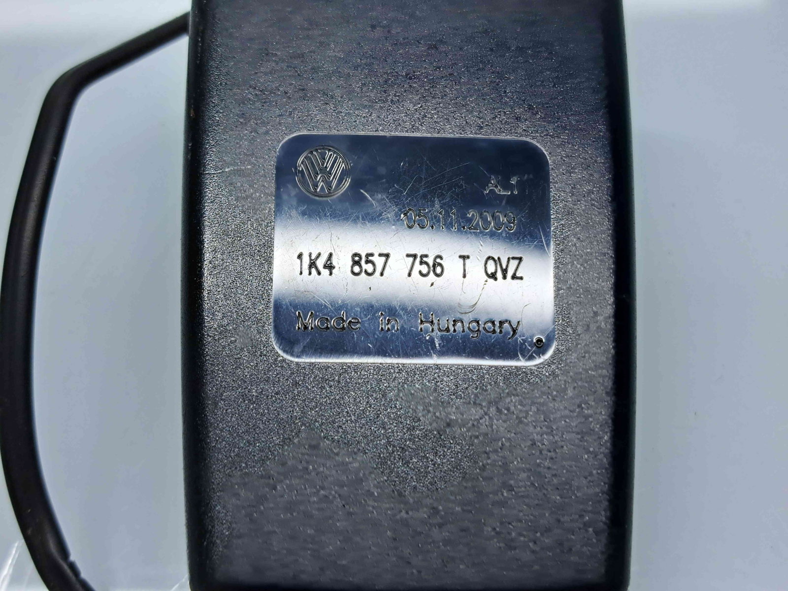 Capsa centura dreapta fata Volkswagen Golf 6 (5K1) [Fabr 2009-2013] 1K4857756T - imagine 2