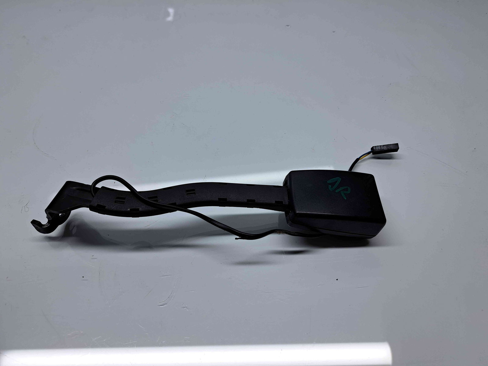 Capsa centura dreapta fata Volkswagen Golf 6 (5K1) [Fabr 2009-2013] 1K4857756T - imagine 3