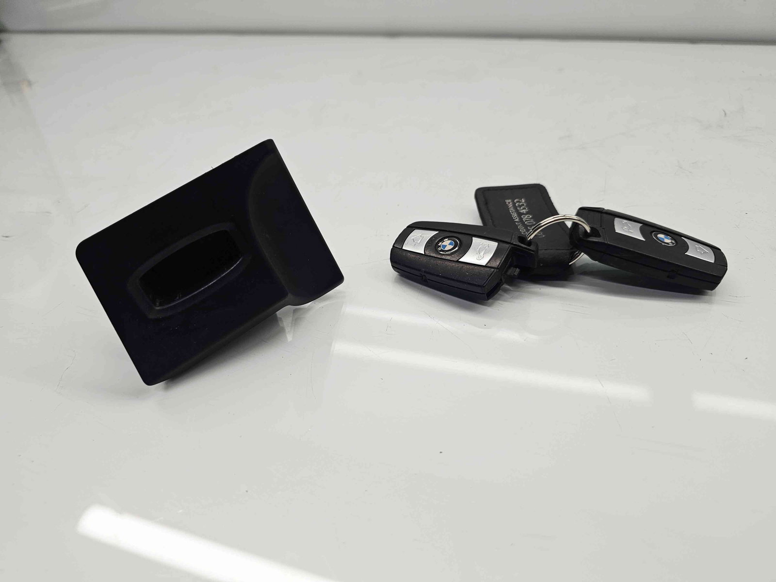 Contact cu cheie Bmw 3 Cabriolet (E93) [Fabr 2006-2011] Facelift 6954720 2.0 N47D20135KW / 184CP - imagine 2