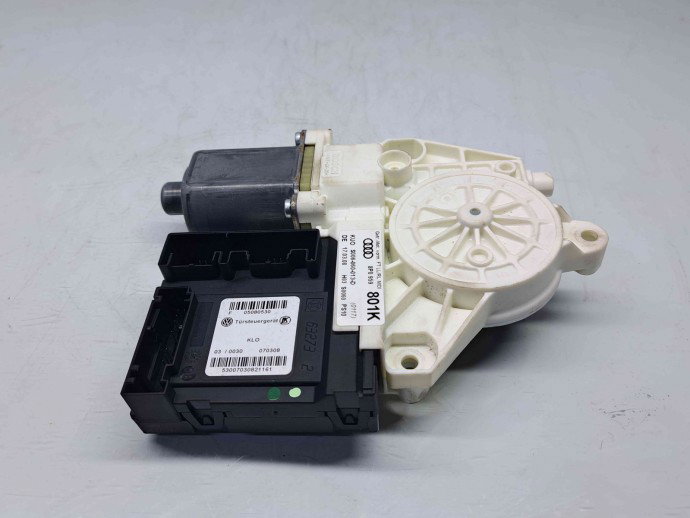 Motoras geam dreapta fata Audi A3 Sportback (8PA) [Fabr 2004-2013] 8P0959801K