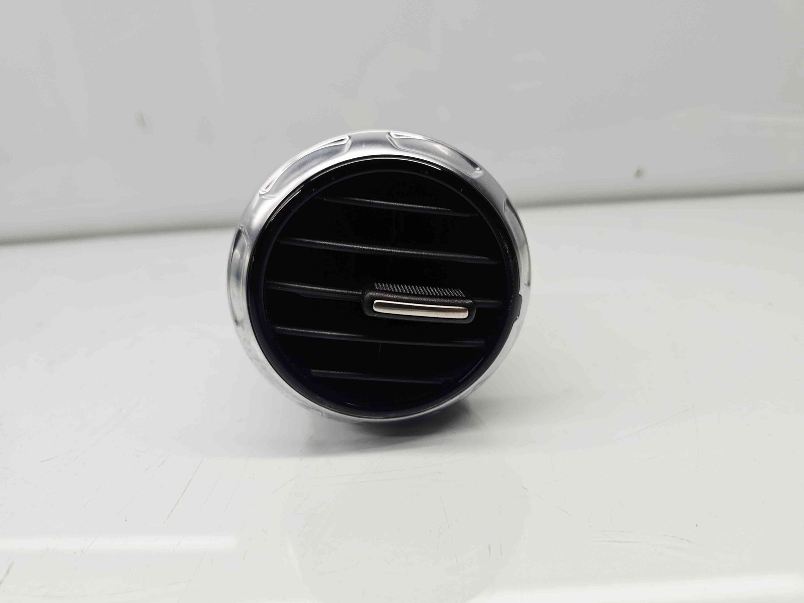 Grila aerisire centrala Audi TT (8J3) [Fabr 2006-2013] 8J0820901E - imagine 2