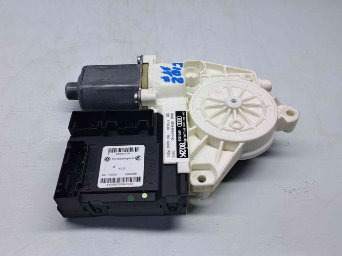 Motoras geam stanga fata Audi A3 Sportback (8PA) [Fabr 2004-2013] 8P0959802K