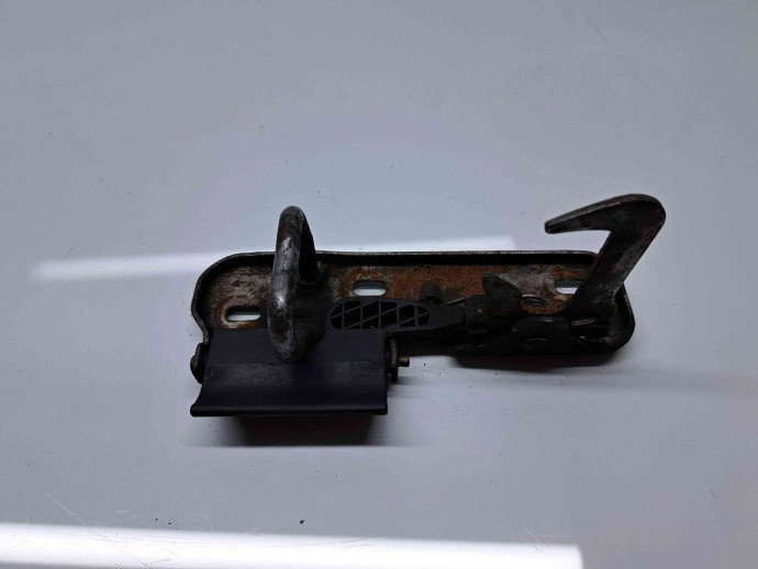 Maner deschidere capota Volkswagen Golf 6 (5K1) [Fabr 2009-2013] 1K0823480