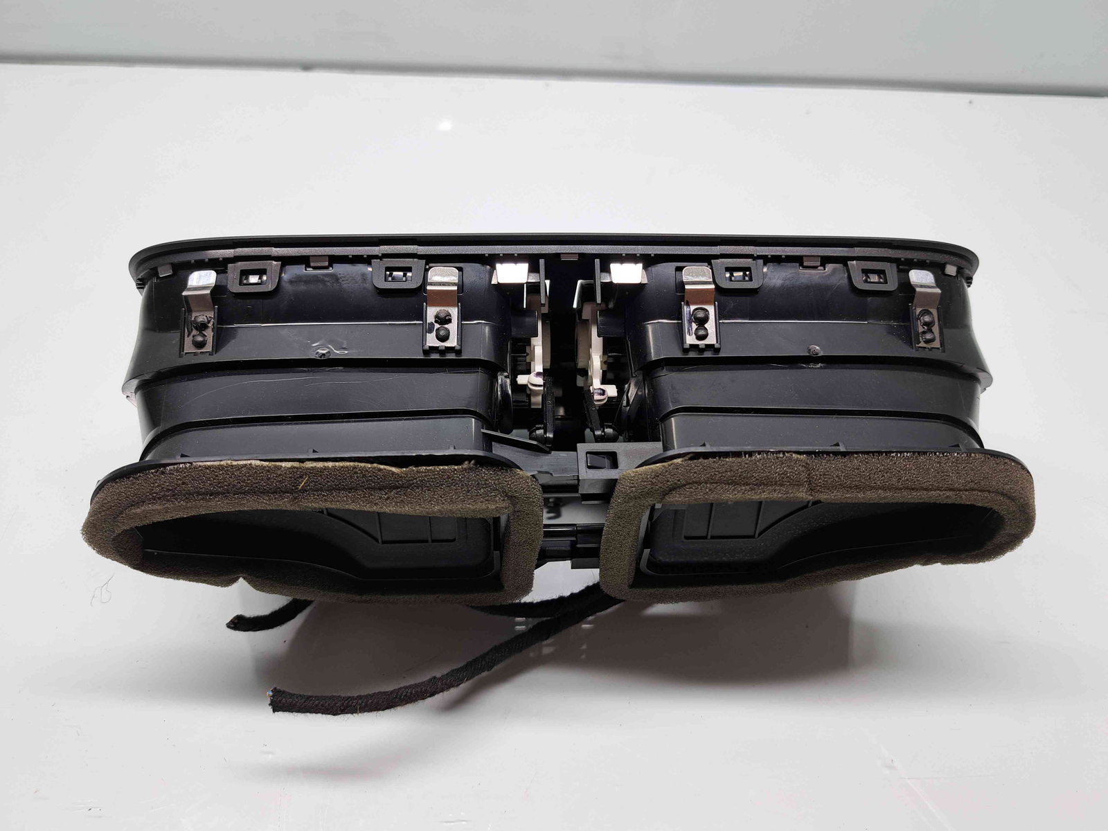 Grila aerisire centrala Volkswagen Polo (6R) [Fabr 2009-2016] 6RF819728A - imagine 2