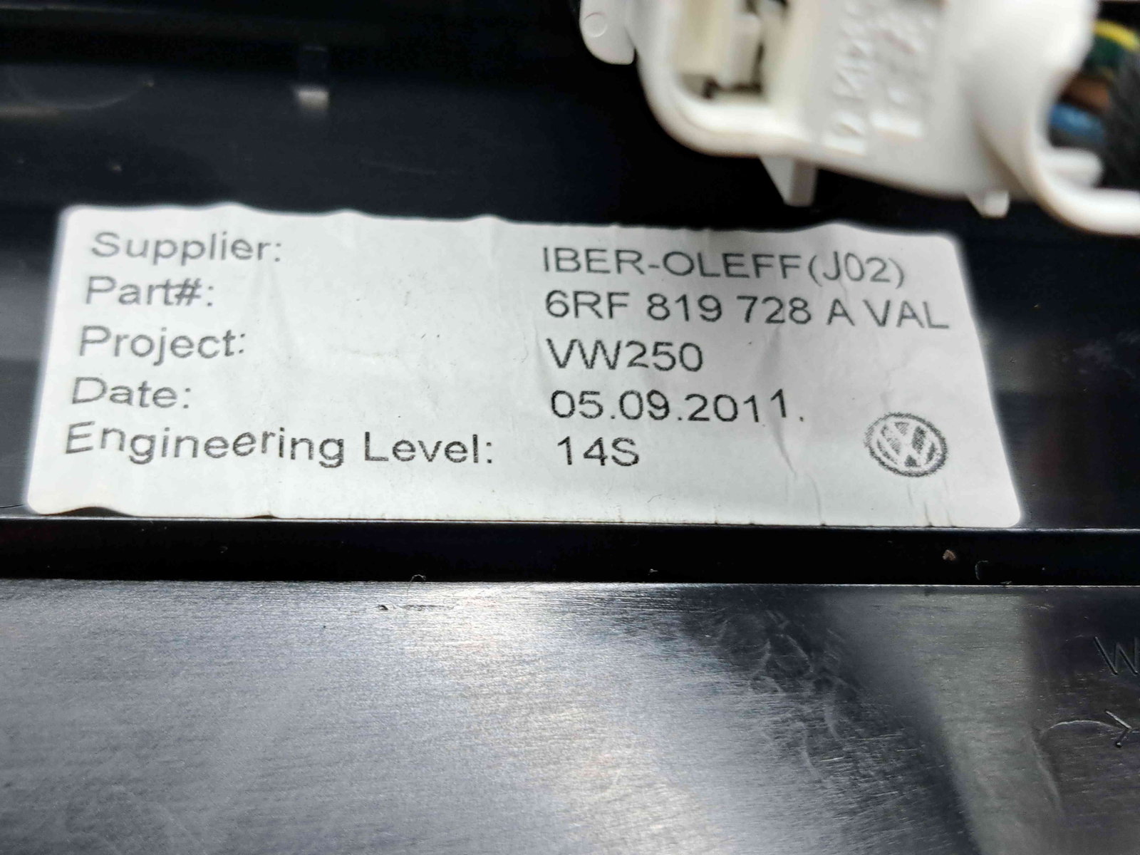 Grila aerisire centrala Volkswagen Polo (6R) [Fabr 2009-2016] 6RF819728A - imagine 6