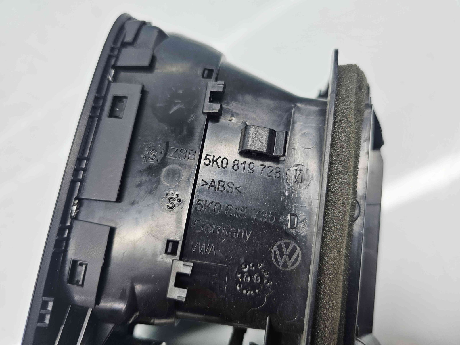 Grila aerisire centrala Volkswagen Golf 6 (5K1) [Fabr 2009-2013] 5K0819728 - imagine 4