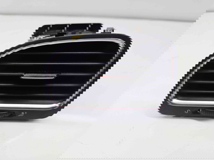  Grila aerisire stanga Volkswagen Golf 6 (5K1) [Fabr 2009-2013] 5K0819709