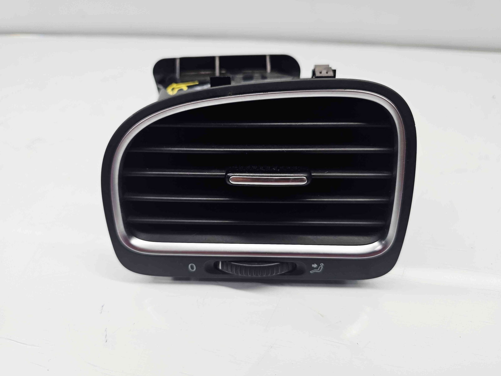 Grila aerisire stanga Volkswagen Golf 6 (5K1) [Fabr 2009-2013] 5K0819709