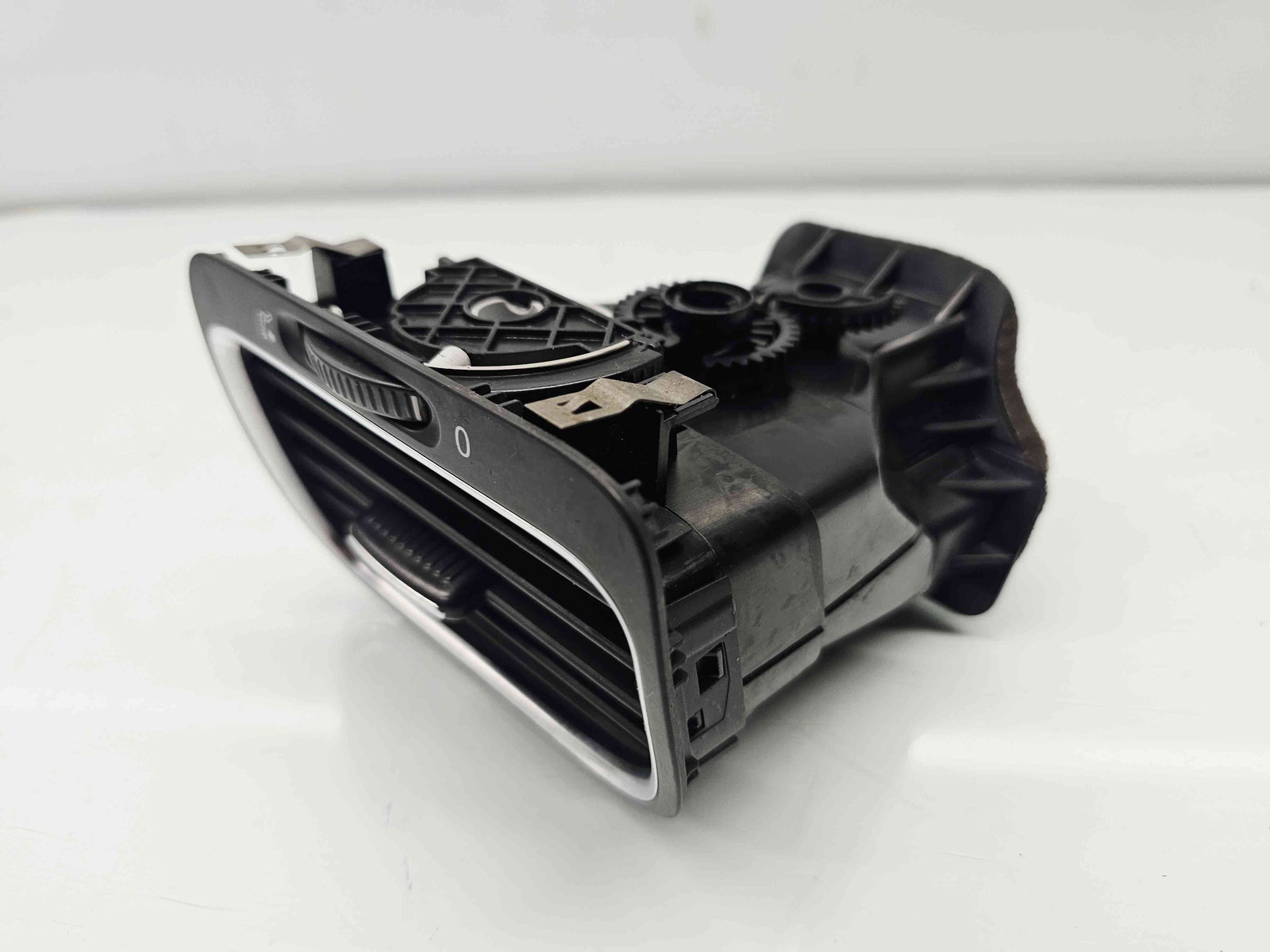 Grila aerisire stanga Volkswagen Golf 6 (5K1) [Fabr 2009-2013] 5K0819709 - imagine 5