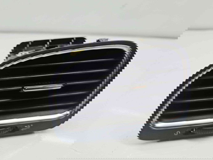  Grila aerisire stanga Volkswagen Golf 6 (5K1) [Fabr 2009-2013] 5K0819709