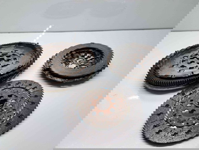 Kit ambreiaj volanta masa dubla Volkswagen Golf 7 (5G) [Fabr 2014-prezent] 1.4 TSI CPTAOEM 103KW / 140CP