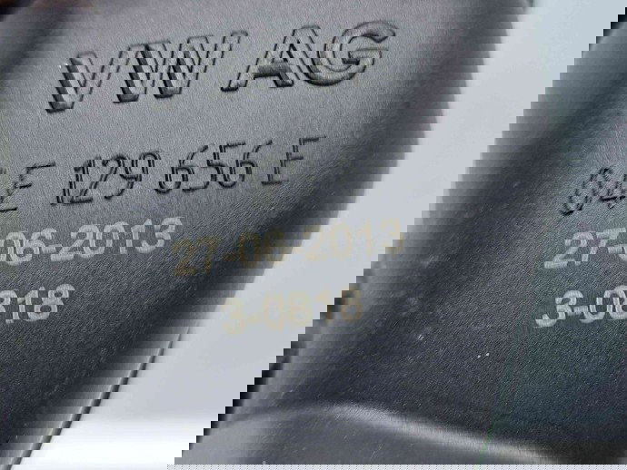 Rezonator turbo Volkswagen Golf 7 (5G) [Fabr 2014-prezent] 04E129656E